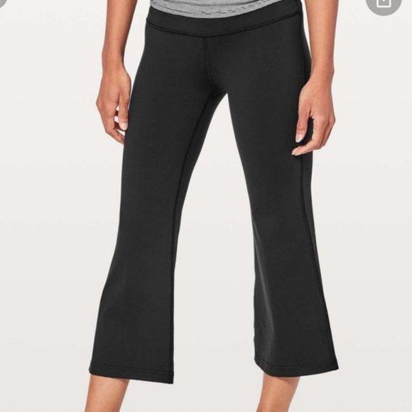lululemon cropped flare leggings